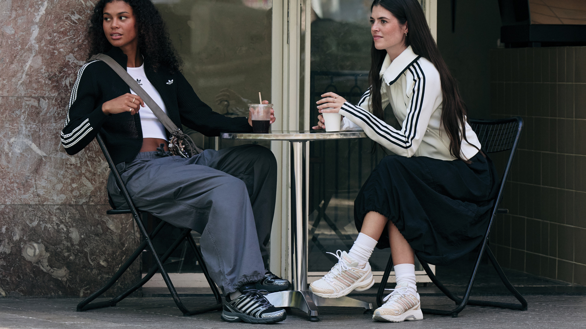 Khi nguyên bản được tái sinh: thiết kế biểu tượng Adistar Control 5 chính thức trở lại cùng adidas